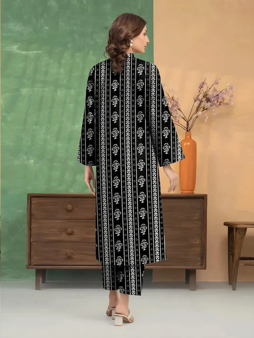 Khaddar: 2 Pcs Women's Unstitched Printed Suit