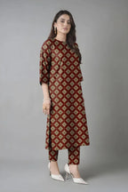Khaddar: 2 Pcs Women's Unstitched Printed Suit